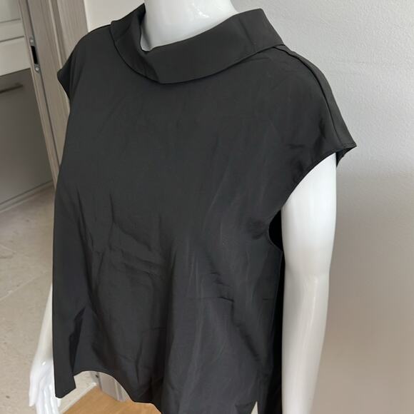 NWT REVOLVE & MINIMALIST lovers COMMENSE black blouse cap sleeves M - Picture 5 of 9